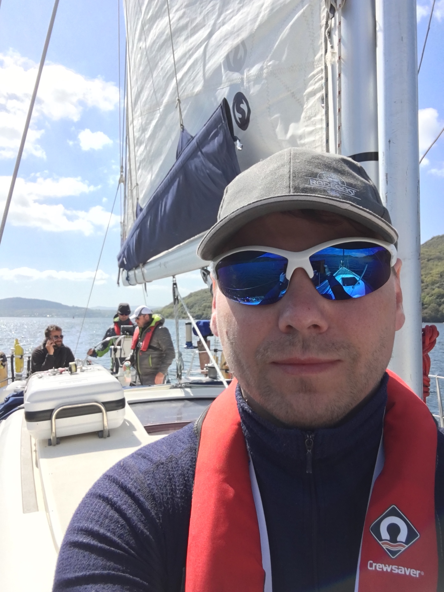 Simon na jachtě